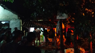 Akibat Konsleting Listrik, Rumah di Jombang Terbakar