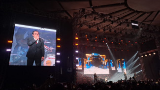 Konser 3 Dekade Perjalanan Cinta Ari Lasso di Kota Malang Pecah