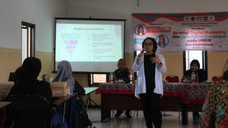 Kelompok 734 MMD UB Bikin Pelatihan Digital Marketing dan Keuangan UMKM