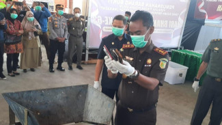 Kejari Batu Musnahkan Barang Bukti Didominasi Kasus Narkotika