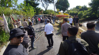 Warga Buka Blokade TPA Tlekung, Wali Kota Bakal Ngantor di Sana