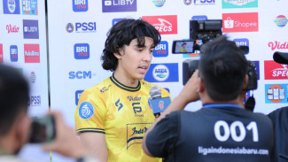 Arema FC Menang Atas Bhayangkara, Valente Sanjung Penampilan Solid Julian Schwarzer