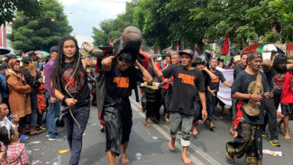 Meriahnya Karnaval 1000 Banteng Nuswantara di Kota Batu