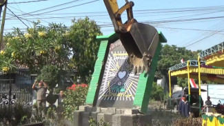 Dianggap Jadi Biang Kerok Bentrokan, Puluhan Tugu Persilatan di Jombang Dibongkar