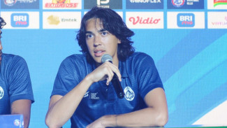Dukungan Legenda Chelsea Jadi Motivasi Khusus Bagi Julian Bersama Arema FC