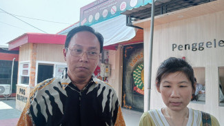 Diana Suwito dan Komunitas Tionghoa Jenguk Mertua dan Kakak Iparnya di Lapas Jombang