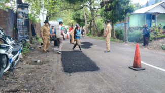 Aspal Plastik Salah Satu Solusi Tangani Permasalahan Sampah di Kota Batu