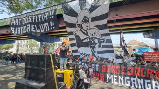 Kawal Sidang Vonis Ambon Fanda Cs, Puluhan Arek Malang Kepung PN Kota Malang