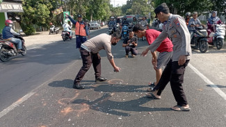 Nyalip Truk Trailer, Pengendara Motor di Jombang Tewas usai Adu Banteng
