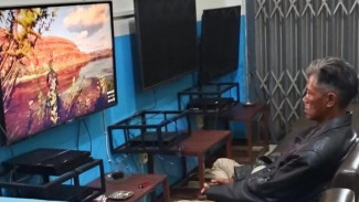 Gamer Tak Pandang Usia, Lansia di Kota Batu Main PS 9 Jam Sehari