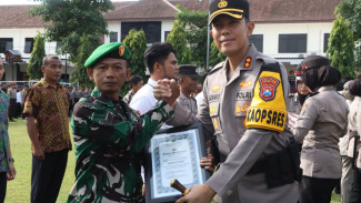 Berkontribusi Positif Ciptakan Kambtinmas Kondusif, Kapolres Jombang Berikan 36 Reward