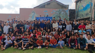 PT Comtronics System dan EKRUTES.ID Rayakan Natal dan Tahun Baru di Panti Asuhan