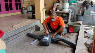 Proses Rekonstruksi Pembunuhan dan Mutilasi Kota Malang Dihujani Teriakan Warga