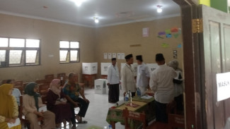Hari Pemungutan Suara, Ibunda Cak Imin Pastikan Datang Nyoblos di TPS 26
