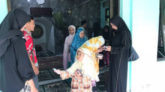 Usai Coblosan Ghina Rabbani Wasisto Gelar Doa Bersama dan Santunan Anak Yatim