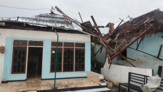 Diterjang Angin Kencang saat Hujan Deras, 6 Rumah Warga di Kabupaten Pasuruan Rusak Parah