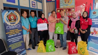 Rangkaian HPN Alfamart Beri Paket Sembako untuk Keluarga Wartawan