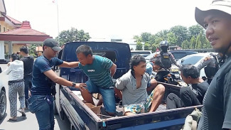 Gerebek Kampung Narkoba, Polres Pasuruan Amankan 6 Terduga Pelaku Pengedar Sabu dan Ineks