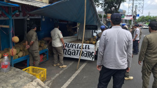 Pastikan Hak Pejalan Kaki, Satpol PP Kota Batu Tertibkan PKL