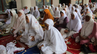 Ratusan Lansia dari Berbagai Daerah 'Mondok' di Jombang Berharap Berkah Ramadan