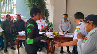 Sopir Angkot hingga Ojol di Kota Batu Sumringah Usai Dapat Bantuan dari Pemkot