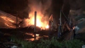 Tempat Pengopenan Kopra di Jombang Terbakar, Kerugian Capai Puluhan Juta Rupiah