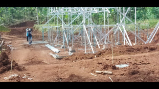 Warga Terdampak Tanah Gerak di Jombang, Mulai Dibuatkan Huntara Di atas TKD
