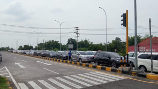 Hari Pertama Lebaran, Arus Kendaraan Mulai Padati Jalur Arteri Jombang dan Exit Tol Jomo
