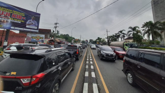 H+1 Lebaran, Simpang Mengkreng hingga Bandarkedungmulyo Macet