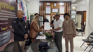 2 Pasangan Calon Independen Cawalkot dan Cawawalkot Daftar ke KPU Kota Malang