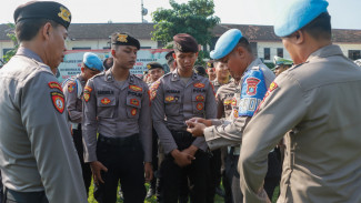 Antisipasi Judi Online, Propam Polres Jombang Periksa Handphone Anggota