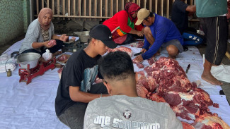 Partai Gerindra Kota Malang Sembelih 4 Ekor Sapi 3 Ekor Kambing