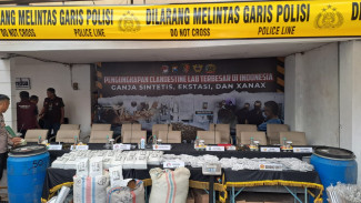 Diduga Penghuni Labolatorium Narkoba Terbesar di Indonesia ada 6 Orang