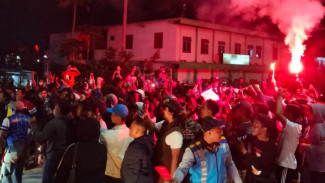 Euforia Aremania Sambut Arema FC Juara Piala Presiden