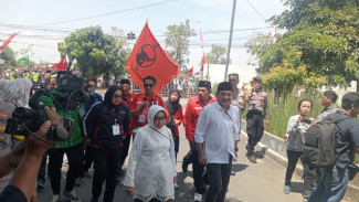 Pasangan Mundjidah Sumrambah Daftar ke KPU Jombang di Hari Pertama Pendaftaran Pilkada 2024