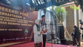 Dua Pasangan Cabup Cawabup Jombang, Lengkapi Berkas Syarat Administrasi di KPU