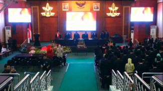 Pasca Dilantik Anggota DPRD Jombang Ramai-ramai Titipkan SK ke Bank