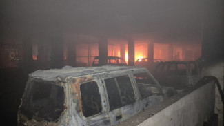 Api Baru Terkendali, 11 Mobil Warga Dilaporkan Terbakar dalam Kebakaran Pasar Comboran
