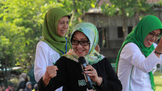 Harlah Muslimat, Mustasyar PWNU Jatim Ajak Warga Jombang Bersalawat