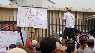 Ratusan Warga Demo Tuntut Keadilan di PT Satoria Group Pasuruan