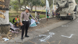 Tak Kuat Menanjak Truk Hino Tabrak Pemotor di Kota Batu, Begini Nasib Korban