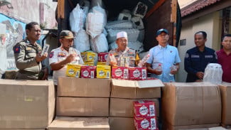 Polisi Gagalkan Distribusi Ratusan Botol Miras di Pasuruan