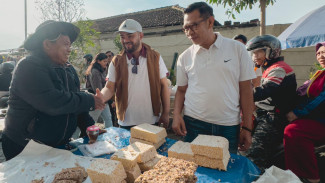 Pedagang Pasar Pagi dan Sopir Angkot Siap Menangkan Cak Nur-Mas Heli di Pilwali Kota Batu