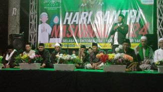Bersama Ribuan Nahdliyin Salawat di Hari Santri, Abah Anton Doakan Pilkada Damai