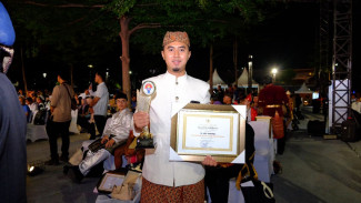 Pria asal Jombang Terima Penghargaan dari Kemenpora di Momen Sumpah Pemuda