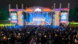 Angkat Potensi Lokalitas, Kesenian Bantengan Meriahkan Festival 76 IAK di Malang