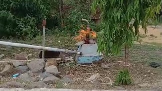 Viral, Sumur Pamsimas di Jombang Keluarkan Api