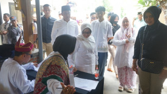 Cabup Petahana, Nyoblos di TPS 03 Tambakrejo Jombang
