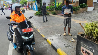 Pj Wali Kota Batu Tegur Oknum Perusak Pedestrian di Jalan Agus Salim