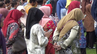 Apel Kerja Awal Tahun di Jombang Ada yang Bermain HP, Pj Bupati Paparkan 2 ASN Dipecat